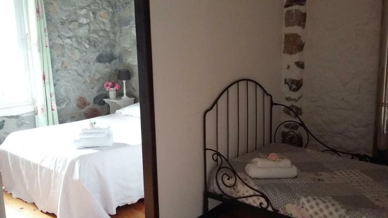 Bed and Breakfast L'Envolée Belvianes-et-Cavirac Exterior foto